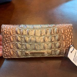 NWT Brahmin Ady Wallet- Smokey Quartz Ombré